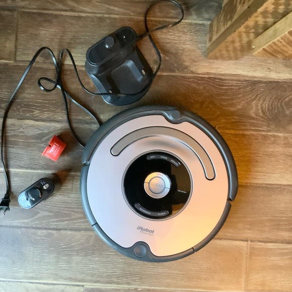 iRobot Roomba - Picture 2 of 2